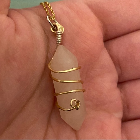 Wired wrapped Crystal Rose Quartz DT necklace - Picture 4 of 6